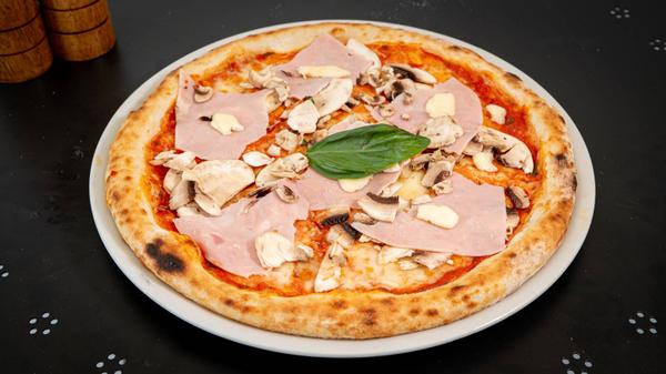 Pizza Proscitto e Funghi